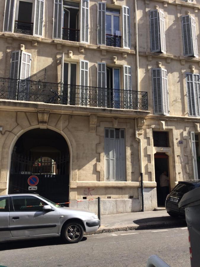 T3 Lumineux Gare Saint-Charles Marselha Exterior foto